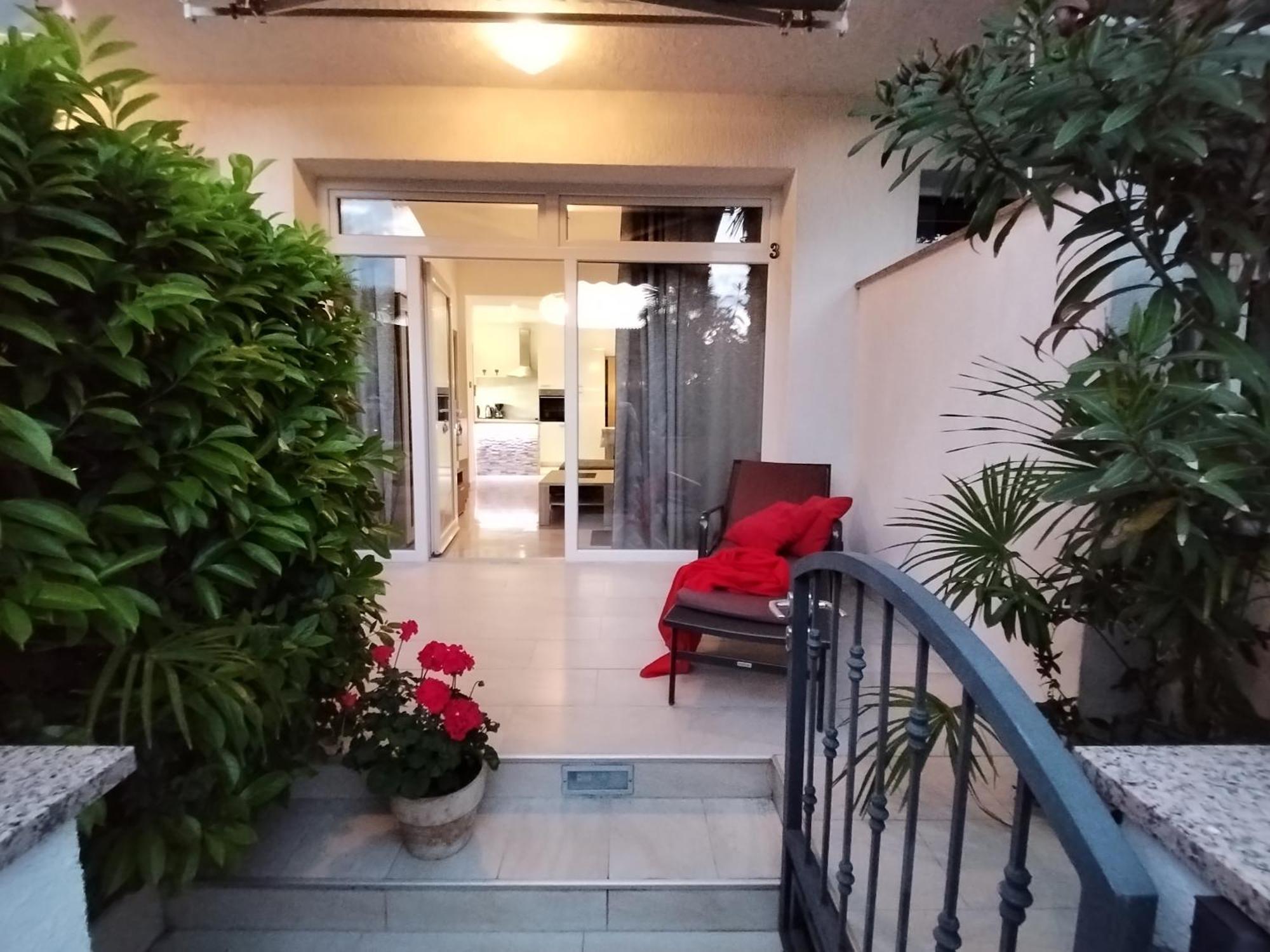 Apartments Antonija Малинска Экстерьер фото