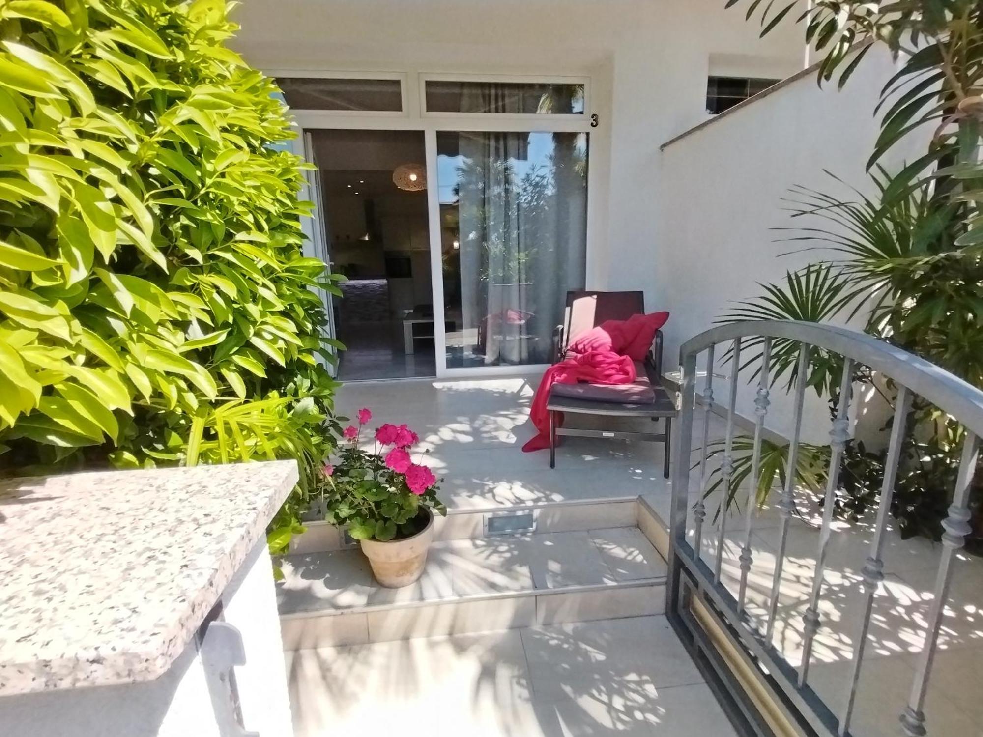 Apartments Antonija Малинска Экстерьер фото