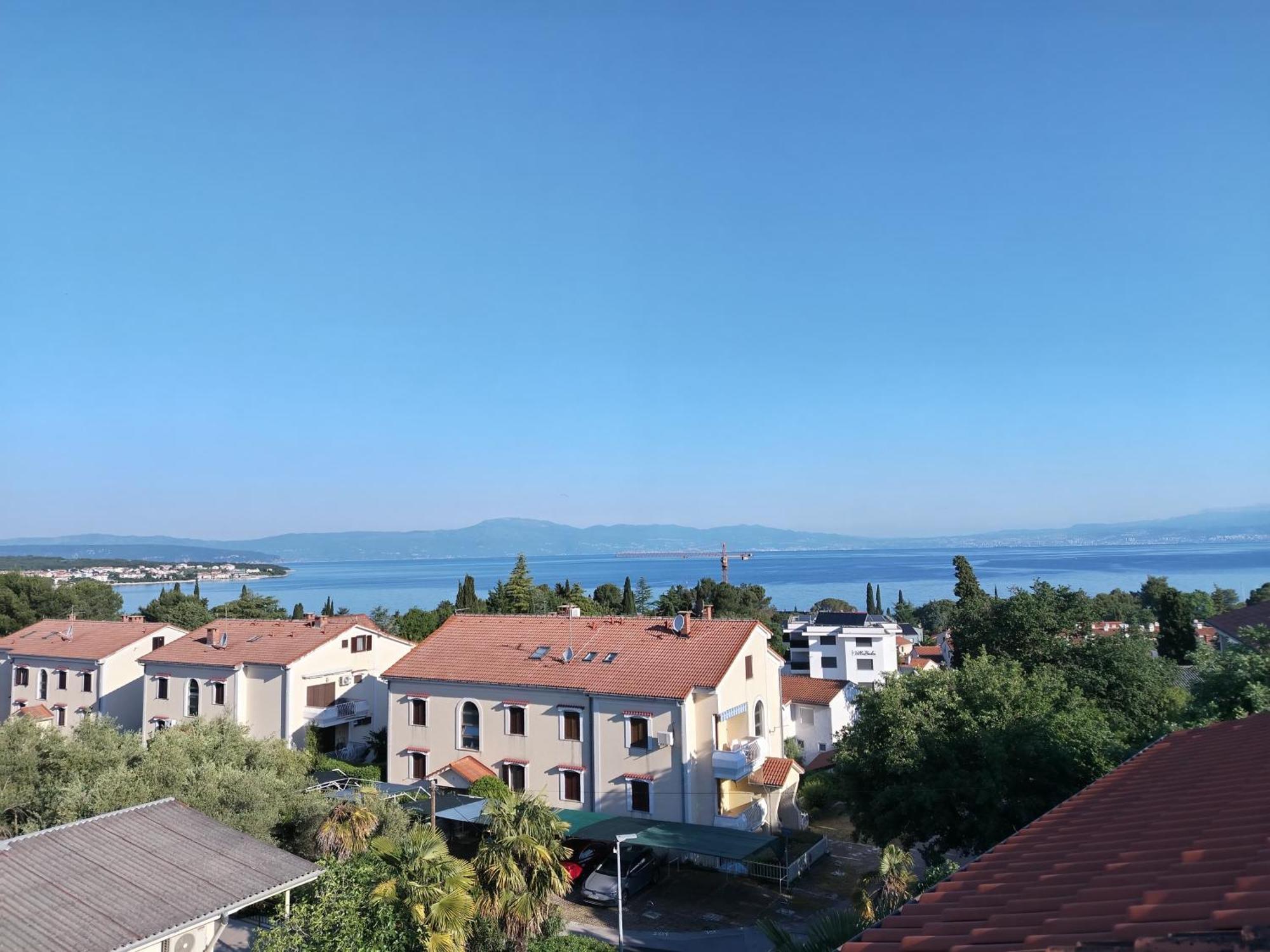 Apartments Antonija Малинска Экстерьер фото