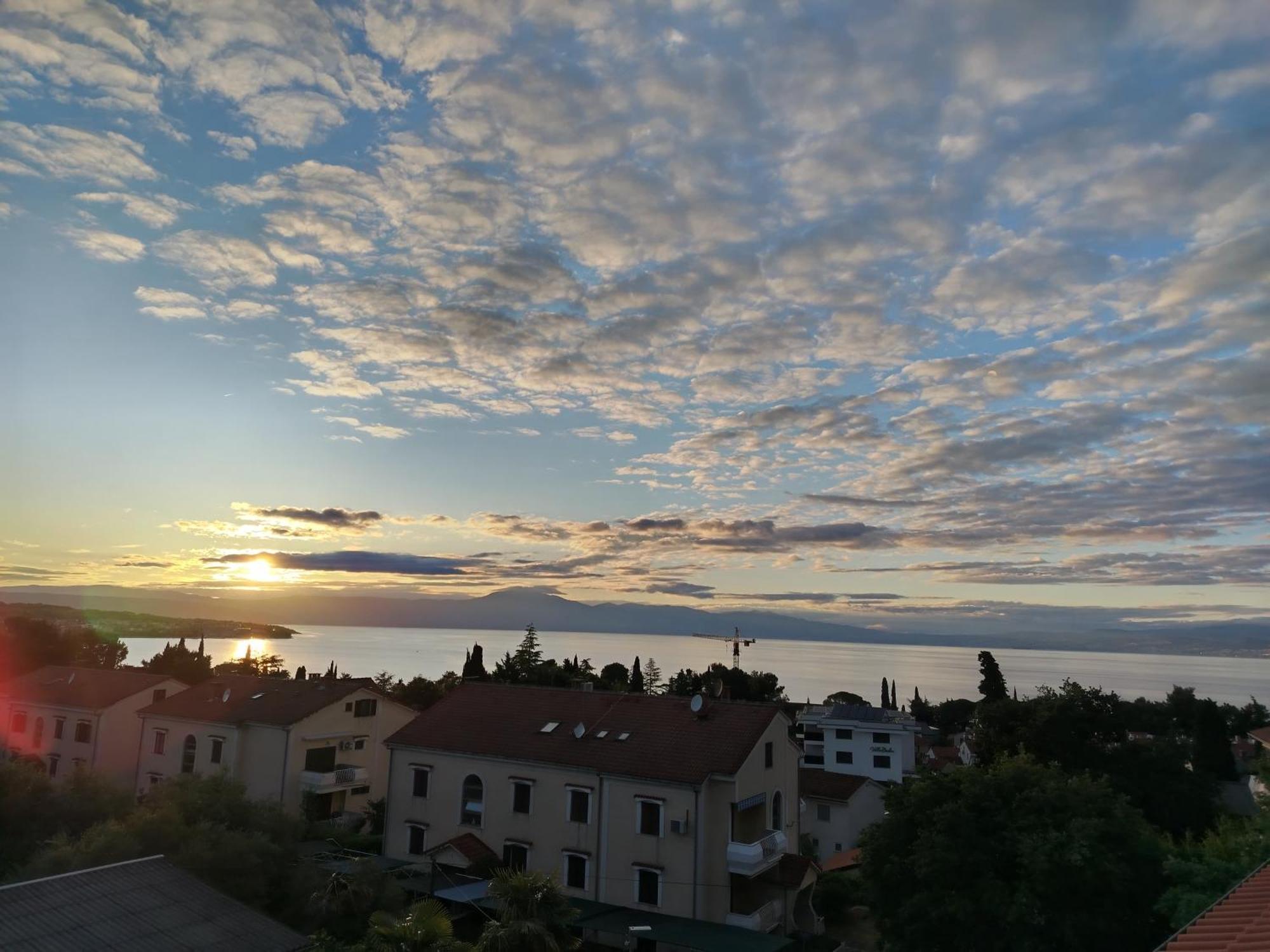 Apartments Antonija Малинска Экстерьер фото